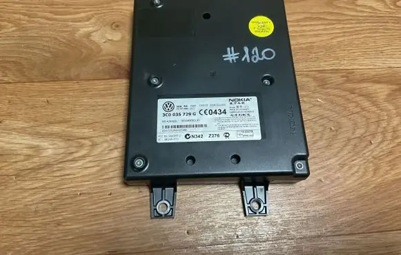 Volkswagen PASSAT B6 Bluetooth control unit module 3C0035729G 00104BE8E110 N342Z276
