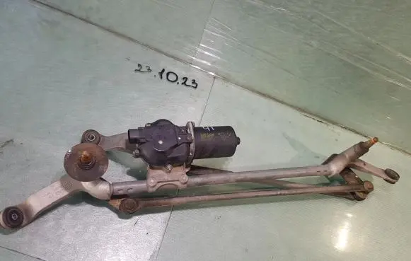 Infiniti FX Front wiper linkage and motor