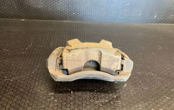 Opel Astra J Front brake caliper