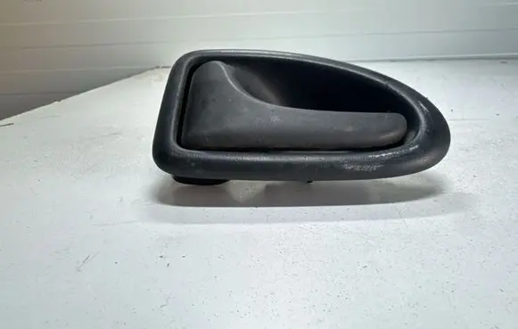 BMW 5 E39 Rear door interior handle 7700423887