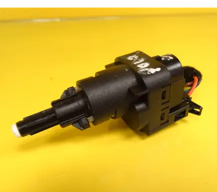 Volkswagen Polo III 6N 6N2 6NF Brake pedal sensor switch 6Q0945511