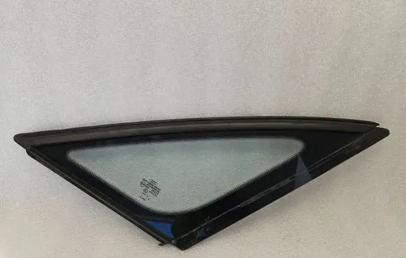 Audi A8 S8 D3 4E Rear side window 4E0845300M