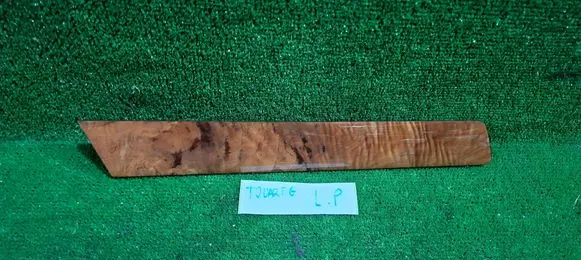 Volkswagen Touareg II Front door trim bar 7P6867439B