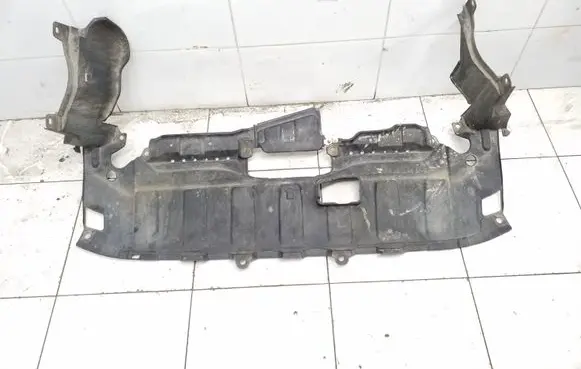 Honda CR-V Engine splash shield/under tray 74111