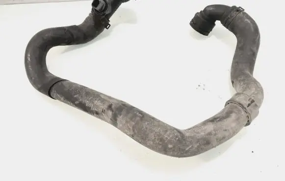 Volkswagen Touran I Engine coolant pipe/hose 03G121121D