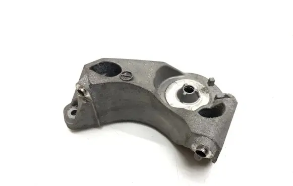 BMW 5 G30 G31 G38 A/C compressor mount bracket 7646904 64557646904