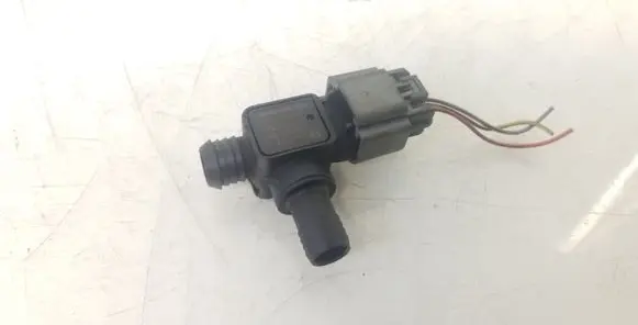 Opel Corsa D Vacuum valve 0265005321 20876799