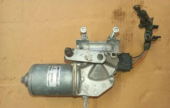 Renault Master III Wiper motor 141409360 W00005453