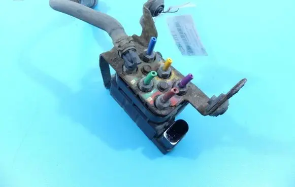 Porsche Panamera (970) Air suspension valve block 97035815302 IMPRK1278945