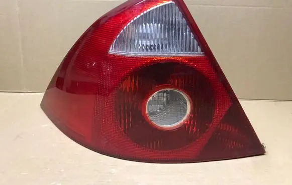 Ford Mondeo Mk III Rear/tail lights 3S7113405A