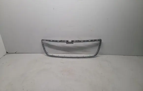 Chevrolet Captiva Front grill 96945172