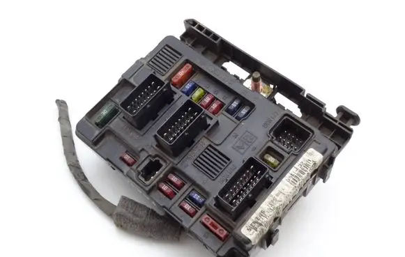 Peugeot Partner BSM Control unit 9643498980 964349898000