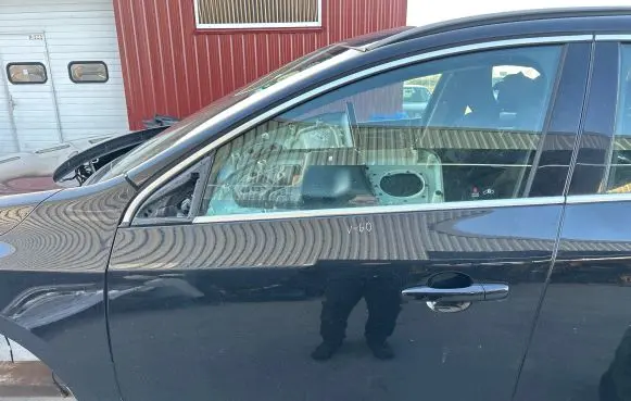 Volvo V60 Front door