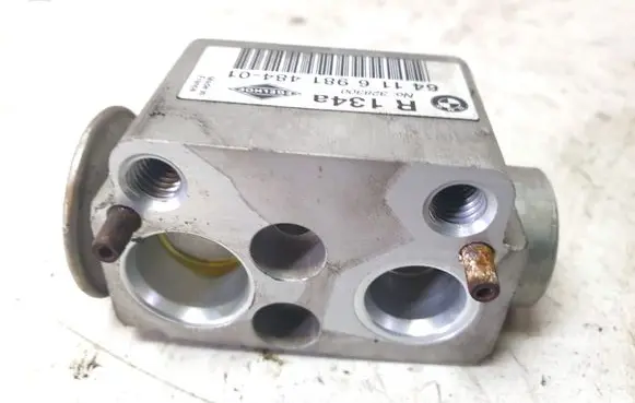 BMW 3 E92 E93 Air conditioning (A/C) expansion valve 6411698148401