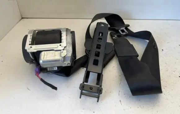 Audi A6 S6 C6 4F Front seatbelt 4F0857705 6049048 11610200