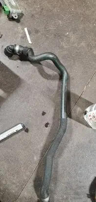 BMW 5 F10 F11 Engine coolant pipe/hose 8513604