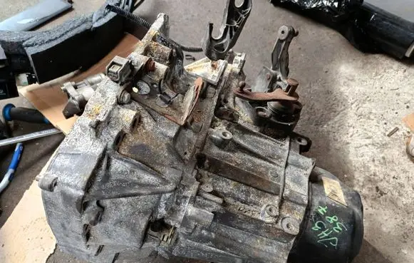 Renault Kadjar Manual 5 speed gearbox JH3387
