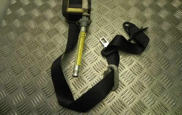 Alfa Romeo 156 Front seatbelt 10812801 M3988