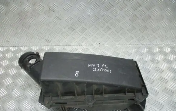 Ford Mondeo Mk III Air filter box