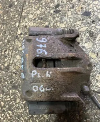 Renault Megane II Front brake caliper