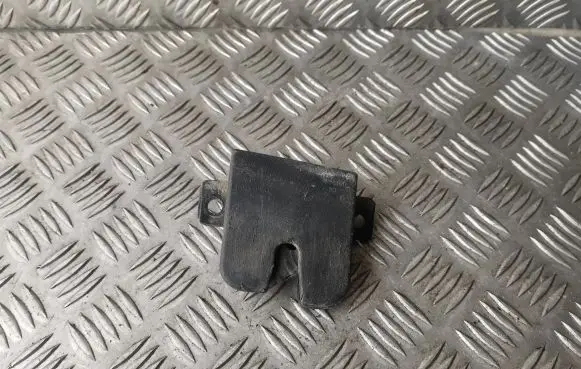 Loading door lock
