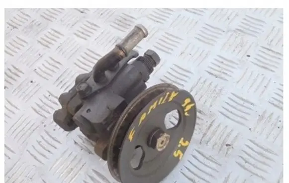 SsangYong Korando Power steering pump mounting bracket 
