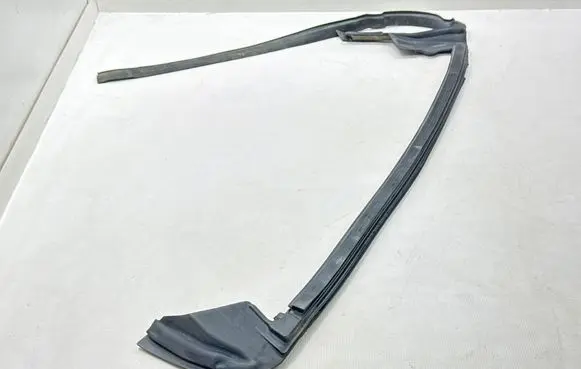 Tesla Model X Rubber seal front door window/glass 103217800D
