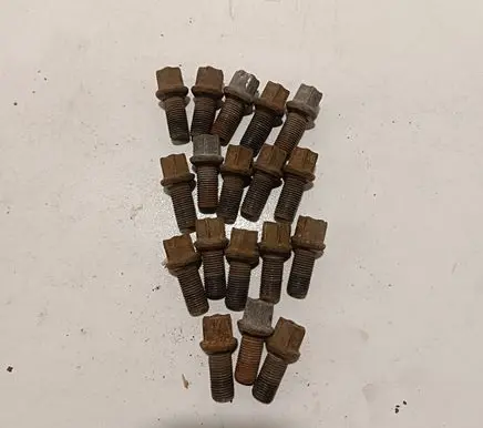Volkswagen Caddy Nuts/bolts Nocode