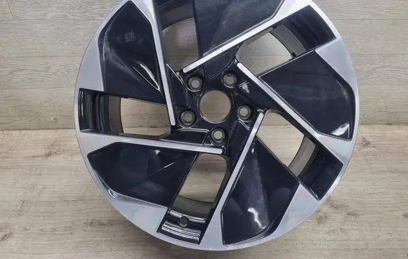 Volkswagen ID.3 R18 alloy rim 10A601025G
