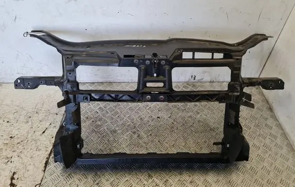Volkswagen Jetta V Radiator support slam panel