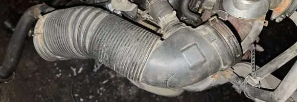 Audi A3 S3 8L Air intake hose/pipe 1j0129684