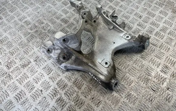 Audi A4 S4 B9 Engine mounting bracket 8W0399296E