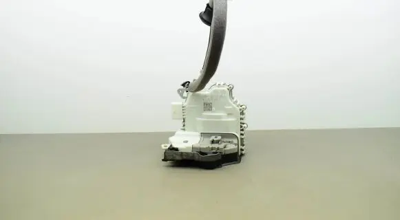 Audi Q7 4M Coupe door lock (next to the handle) 8J2837015E