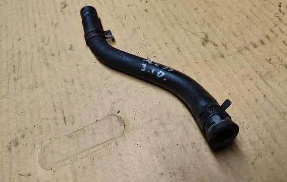 Jeep Grand Cherokee (WJ) Engine coolant pipe/hose