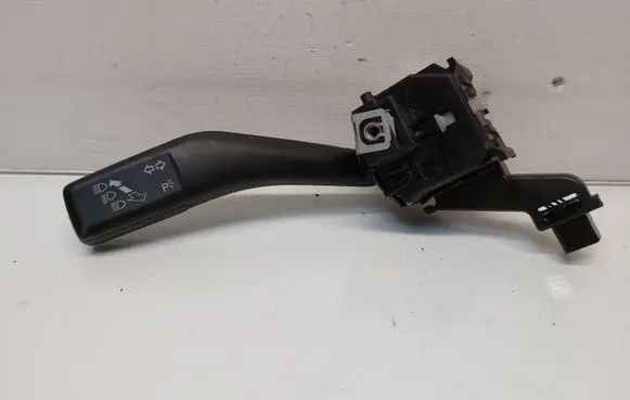 Volkswagen PASSAT B6 Indicator stalk 1K0953513E