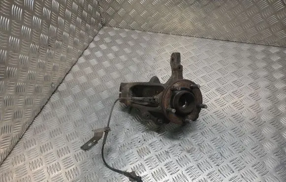 Ford C-MAX II Front wheel hub AV613K171