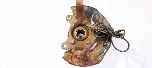 Toyota Auris 150 Front wheel hub
