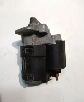 Nissan Juke I F15 Starter motor 8200463004