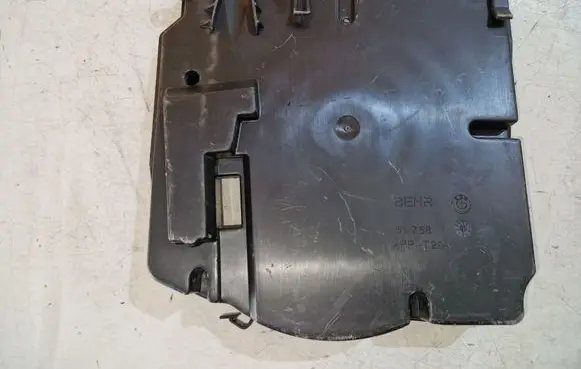 BMW 3 F30 F35 F31 Air filter box cover 61758