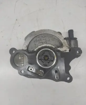 Skoda Octavia Mk2 (1Z) Vacuum pump 03L145207 C300 A1519C13FF