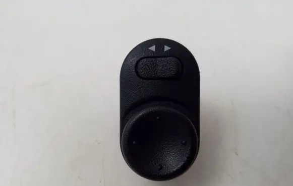 Opel Vectra B Wing mirror switch 09226861