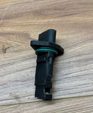 Volkswagen Touran I Mass air flow meter F00C2G2055 491143B
