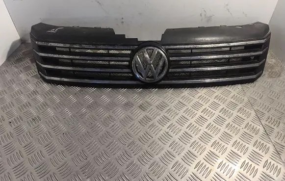 Volkswagen PASSAT B7 Front bumper upper radiator grill 3AA853651