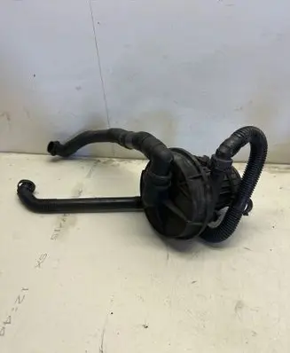 Audi A6 S6 C5 4B Secondary air pump 8D0906613B 72293419