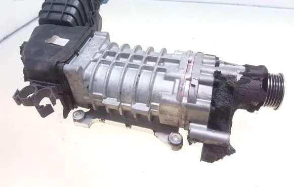 Volkswagen PASSAT B7 Supercharger 32548403C276 03C145851L 4010884B