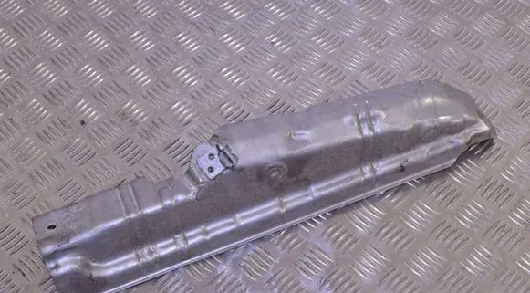 BMW 3 F30 F35 F31 Heat shield in engine bay 8511809