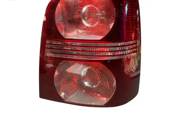 Volkswagen Touran I Rear/tail lights 1T0945096J 1T0945112G