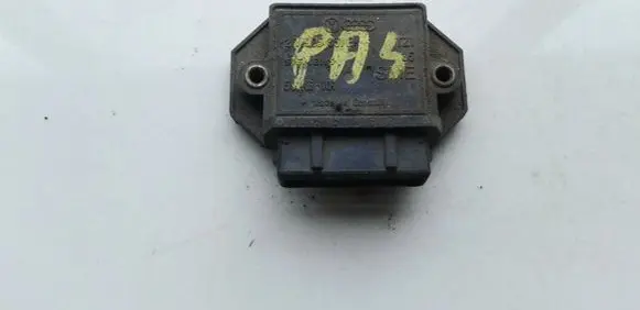 Volkswagen PASSAT B3 Ignition amplifier control unit 211905351E 5WK6101
