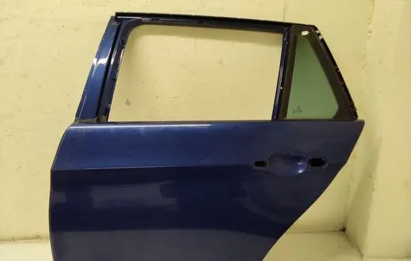 BMW 3 E90 E91 Rear door 41007203676