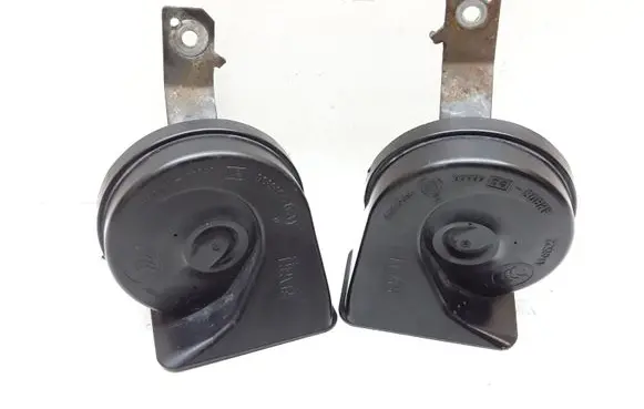 Volvo V70 Horn signal 08635072 08635071